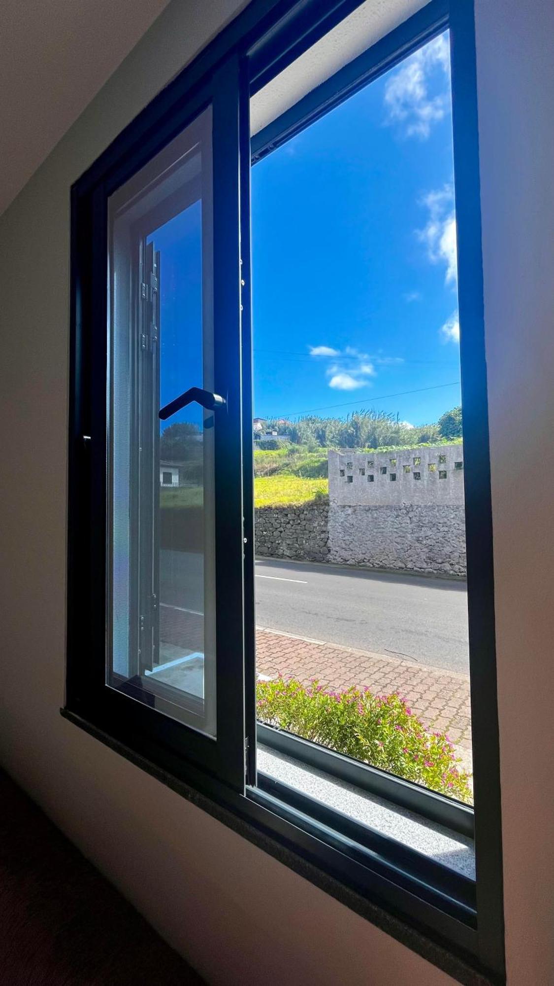 Appartamento Anastacio Tiny House Porto Moniz Esterno foto